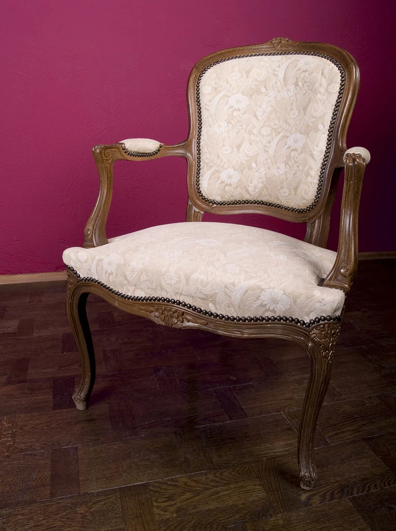 antique-chair-reuphostery